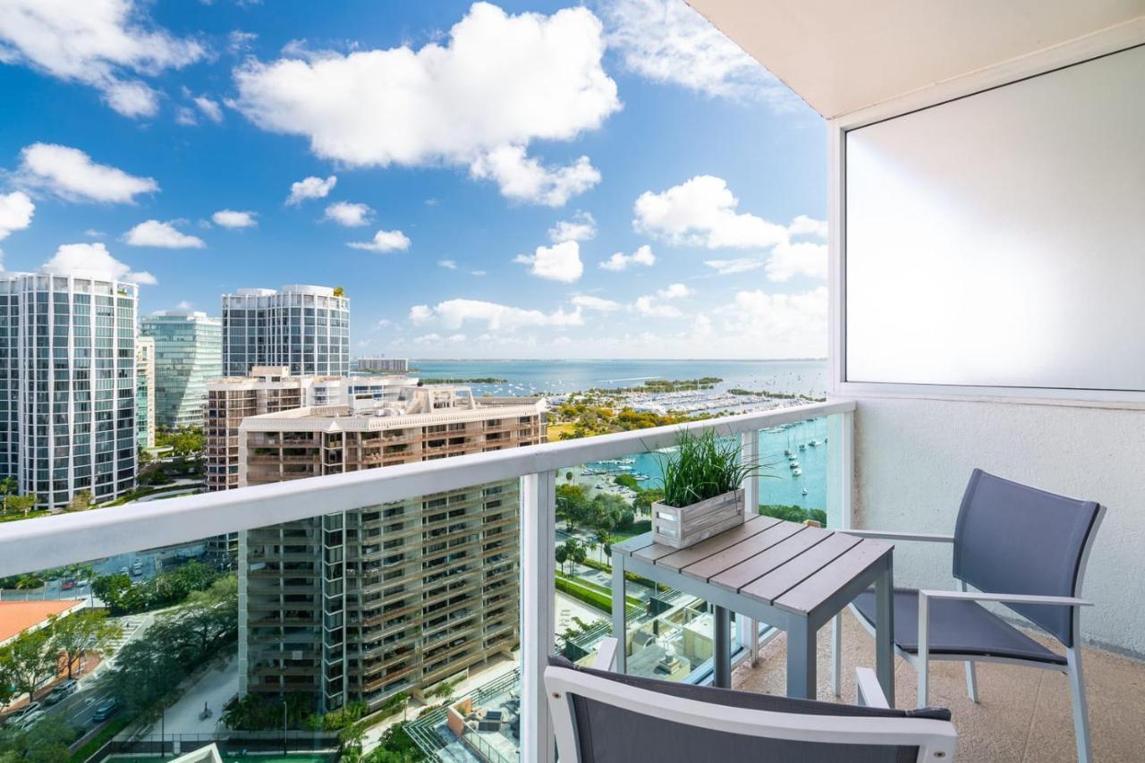 City View Balcony Steps From Restaurants, Peacock Park & Marina Miami Exterior photo